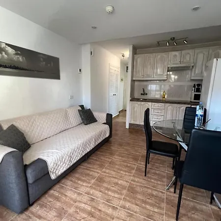 Carlos, Americas, Garden View Apartment Arona (Tenerife)